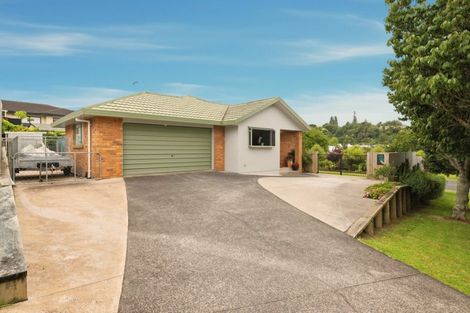 Photo of property in 2 Karamu Terrace, Pyes Pa, Tauranga, 3112