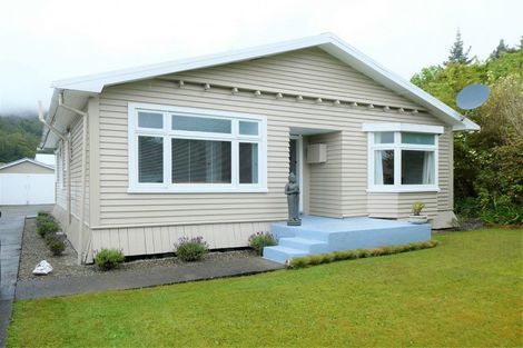Photo of property in 2 Sutherland Street, Dunollie, Runanga, 7803