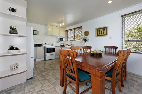 Photo of property in 2/38 Borich Road, Sunnyvale, Auckland, 0612