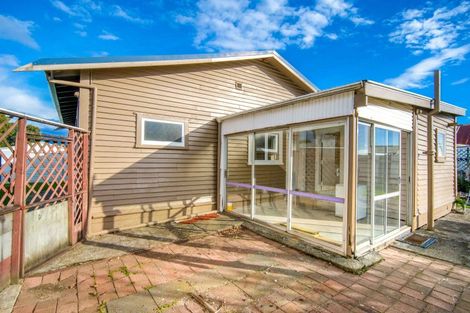 Photo of property in 119 Brougham Street, Westport, 7825