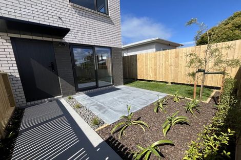 Photo of property in 1/3 Eskdale Road, Birkdale, Auckland, 0626