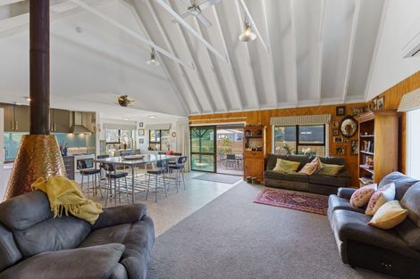 Photo of property in 6 James Street, Waikawa Beach, Levin, 5573