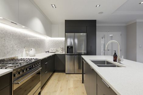 Photo of property in 133b Memorial Avenue, Burnside, Christchurch, 8053