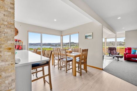 Photo of property in 32 Penryn Drive, Camborne, Porirua, 5026