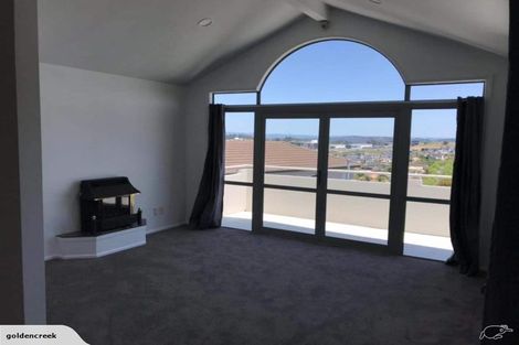 Photo of property in 26 Taroka Close, Pinehill, Auckland, 0632