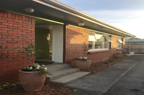 Photo of property in 2/328 Lake Road, Hauraki, Auckland, 0622