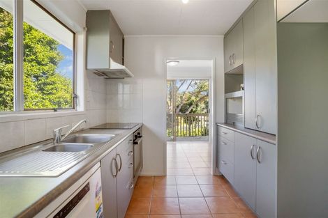 Photo of property in 1/29 Spinella Drive, Bayview, Auckland, 0629