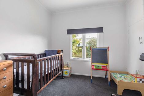 Photo of property in 8 Howden Street, Waiuku, 2123