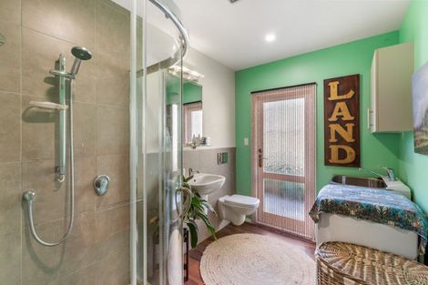 Photo of property in 42 Poplar Avenue, Raumati South, Paraparaumu, 5032