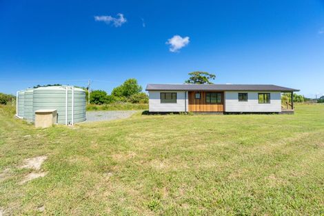 Photo of property in 20 Journeys End, Tapora, 0977