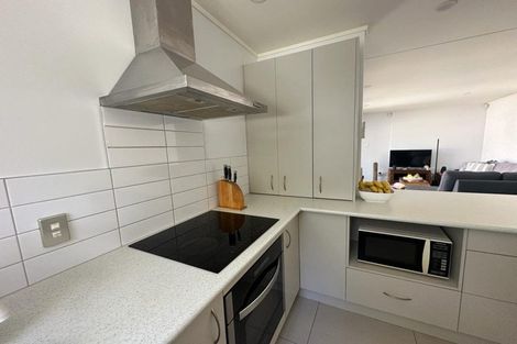 Photo of property in 28 Matuhi Rise, Henderson, Auckland, 0612