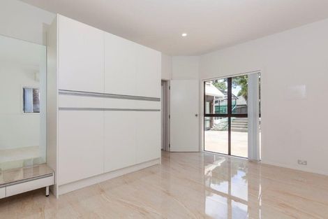 Photo of property in 2 George Laurenson Lane, Mount Roskill, Auckland, 1041