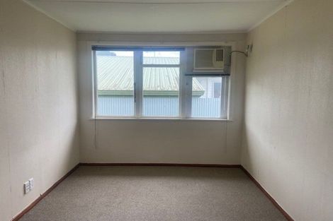 Photo of property in 2 Takahe Street, Frankton, Hamilton, 3204