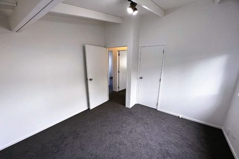 Photo of property in 1/537 Glenfield Road, Glenfield, Auckland, 0629