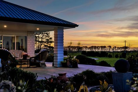 Photo of property in 60 Turangi Road, Motunui, Waitara, 4383