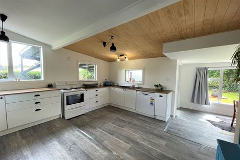 Photo of property in 11 Noble Street, Owaka, 9585