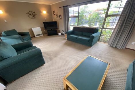 Photo of property in 8a Caulfield Place, Awapuni, Palmerston North, 4412