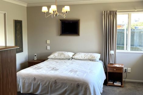 Photo of property in 21 Empress Place, Halswell, Christchurch, 8025