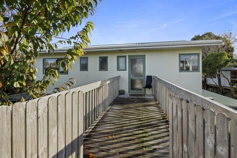 Photo of property in 142 Seaview Road, Westown, New Plymouth, 4310