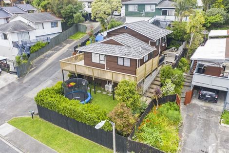 Photo of property in 1/111 Spinella Drive, Bayview, Auckland, 0629