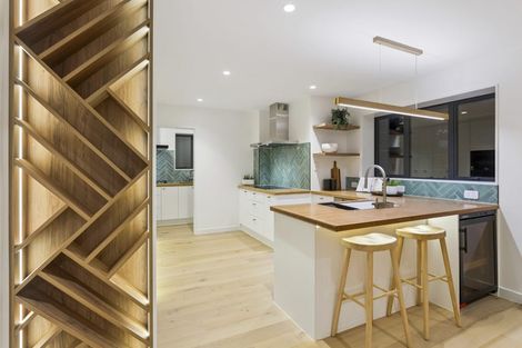 Photo of property in 3b Serrata Place, Browns Bay, Auckland, 0630