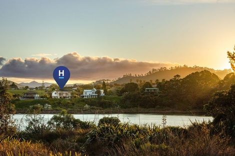 Photo of property in 16 Pohutukawa Drive, Athenree, Katikati, 3177