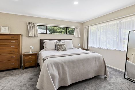 Photo of property in 23 Duval Grove, Tawa, Wellington, 5028