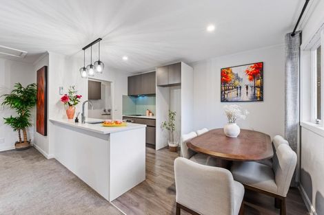 Photo of property in 25a Hewlett Road, Massey, Auckland, 0614
