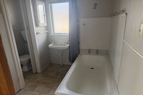 Photo of property in 1143 Heaphy Terrace, Fairfield, Hamilton, 3214