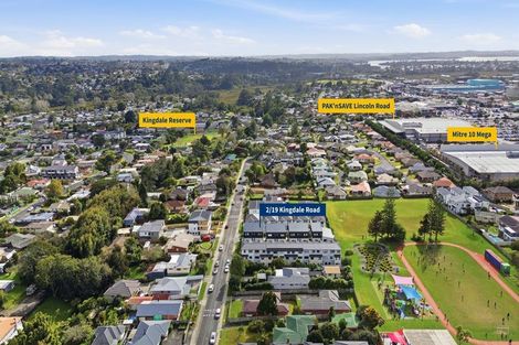 Photo of property in 2/19 Kingdale Road, Henderson, Auckland, 0610