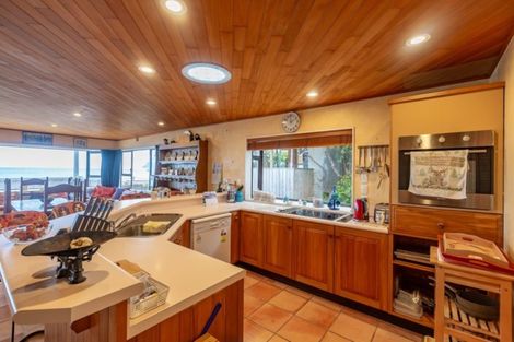 Photo of property in 56 The Parade, Paekakariki, 5034