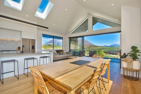 Photo of property in 3a Glenelg Lane, Jacks Point, 9371