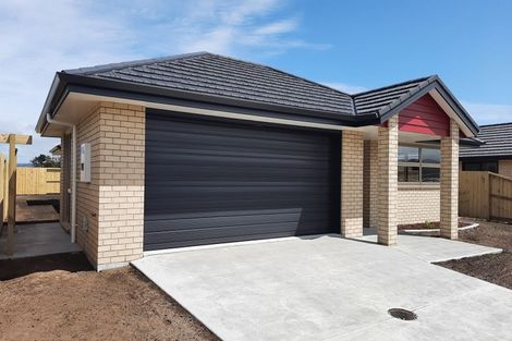 Photo of property in 91 Kaurinui Crescent, One Tree Point, 0118