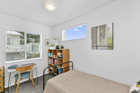 Photo of property in 280 The Esplanade, Island Bay, Wellington, 6023