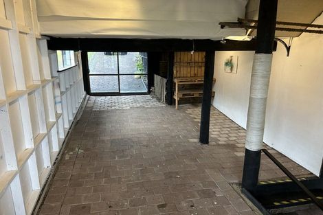 Photo of property in 1 Bay View Road, Raglan, 3225