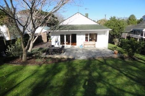 Photo of property in 40 Belle Vue Avenue, Northcote Point, Auckland, 0627