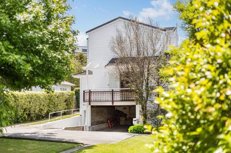 Photo of property in 3 Romney Square, Tawa, Wellington, 5028