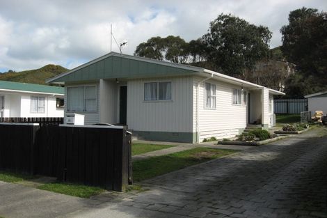 Photo of property in 285 Wellington Road, Wainuiomata, Lower Hutt, 5014