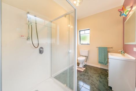 Photo of property in 6a Marua Palm Grove, Timberlea, Upper Hutt, 5018