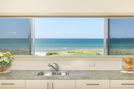 Photo of property in 1011 Papamoa Beach Road, Papamoa Beach, Papamoa, 3118
