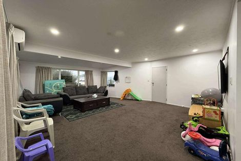 Photo of property in 18 Thimble Lane, Whitby, Porirua, 5024
