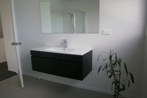 Photo of property in 1/10 Firth Road, Torbay, Auckland, 0630