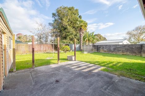 Photo of property in 99 Cargill Street, Papakura, 2110