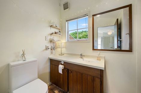 Photo of property in 11 Waikowhai Street, Ngaio, Wellington, 6035