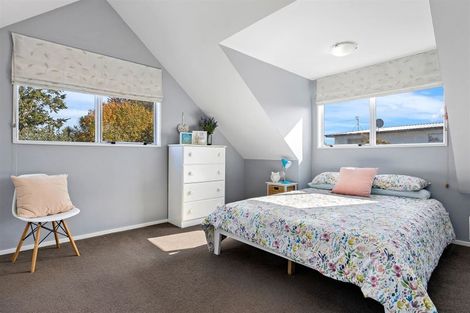 Photo of property in 51 Bryndwr Road, Bryndwr, Christchurch, 8052