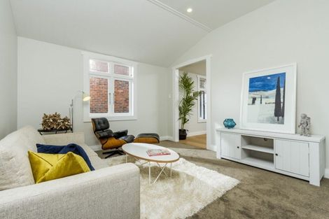 Photo of property in 10 North Avenue, Narrow Neck, Auckland, 0624