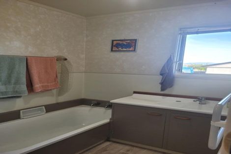 Photo of property in 27 Tumene Drive, Owhata, Rotorua, 3010