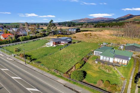 Photo of property in 27 Gorge Road, Clinton, 9534
