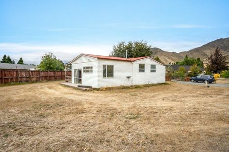 Photo of property in 3 Saint Cuthbert Place, Omarama, 9412
