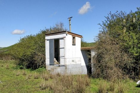 Photo of property in 62 Carter Road, Oratia, Auckland, 0604